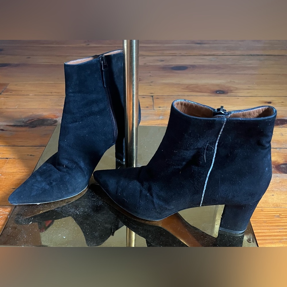 Aquatalia Vero Cuoio Bootie Made In Italy Suede Size 8